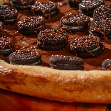 Pizza doce da Sottile's com chocolate e biscoitos por cima